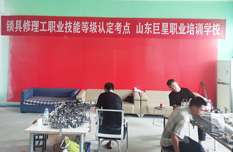 渝北招聘家电修理清洗工、修锁开锁师傅重庆市渝北区招家电家居清水装置服务工程师底薪加